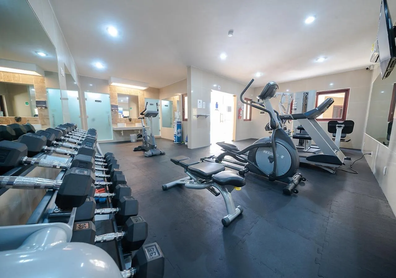 Penthouse Surf 408 - Beachfront Stunning Oceanview - At El Faro Condos Playa del Carmen Lejlighed
